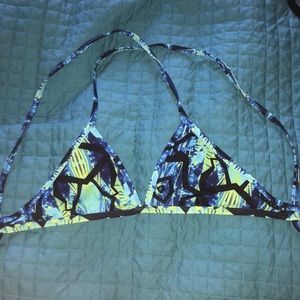 JOLYN GONG TRIANGLE TOP SIZE SMALL